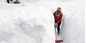 近800多个航班被取消，暴风雪再次突袭美国